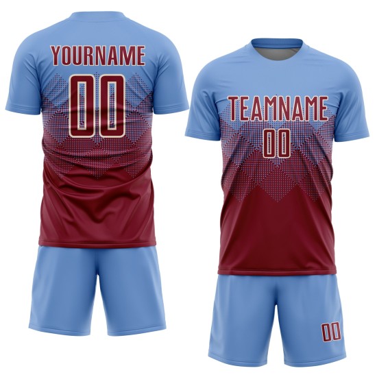 Maillot de football personnalisé bleu clair, cramoisi et crème, sublimé Maillot de football personnalisé bleu clair, cramoisi et crème, sublimé