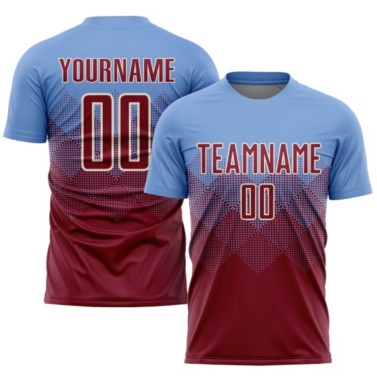 Maillot de football personnalisé bleu clair, cramoisi et crème, sublimé Maillot de football personnalisé bleu clair, cramoisi et crème, sublimé