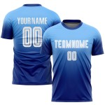 Maillot de football personnalisé bleu clair, blanc et bleu royal, effet dégradé par sublimation Maillot de football personnalisé bleu clair, blanc et bleu royal, effet dégradé par sublimation